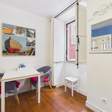 Charming 1br W/ Sofa Bed In The Heart Of Alfama | By Airnest Apartman *