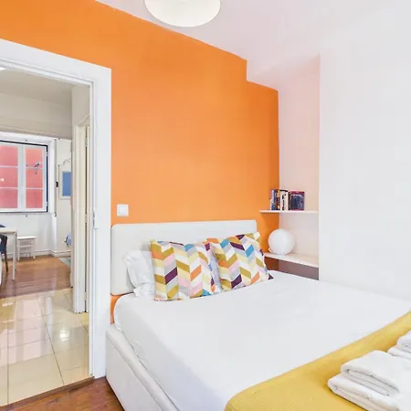 Charming 1br W/ Sofa Bed In The Heart Of Alfama | By Airnest 아파트 리스본
